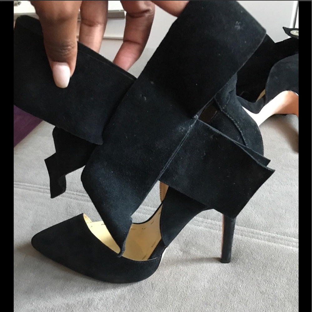 Amina Abdul Jillil Bow Pumps